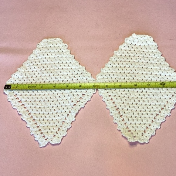 FINAL SALE PRICE 6 Pc Vintage Crocheted Doily Set - Picture 5 of 10